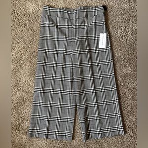 Women’s size 10 wide leg houndstooth trousers
